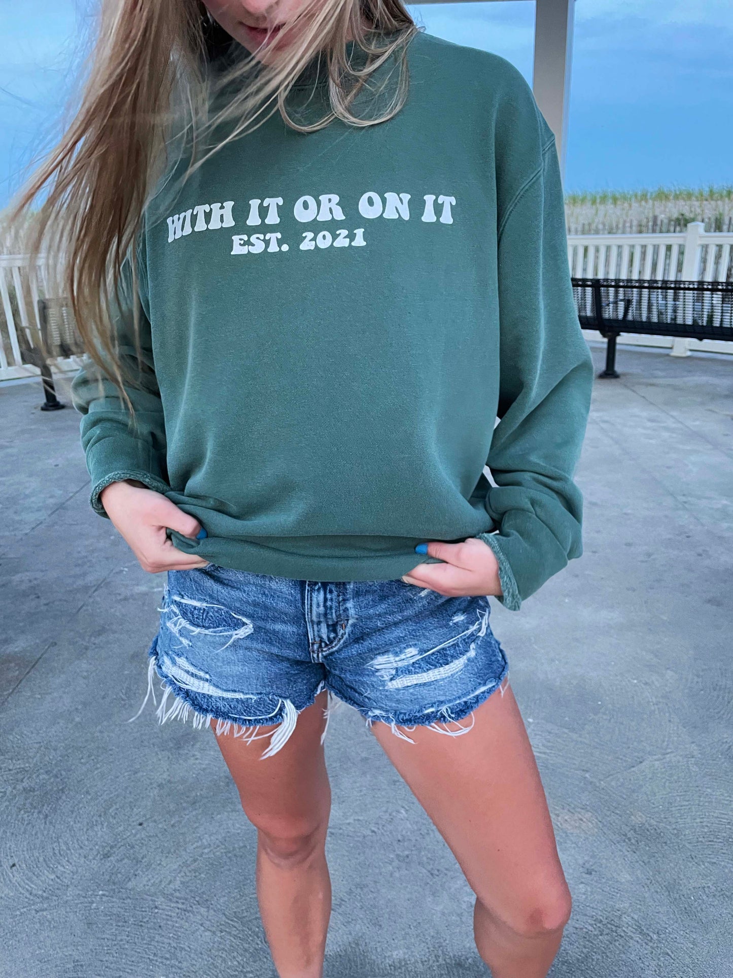 Independent Pigment Dyed Wavy Crew Neck